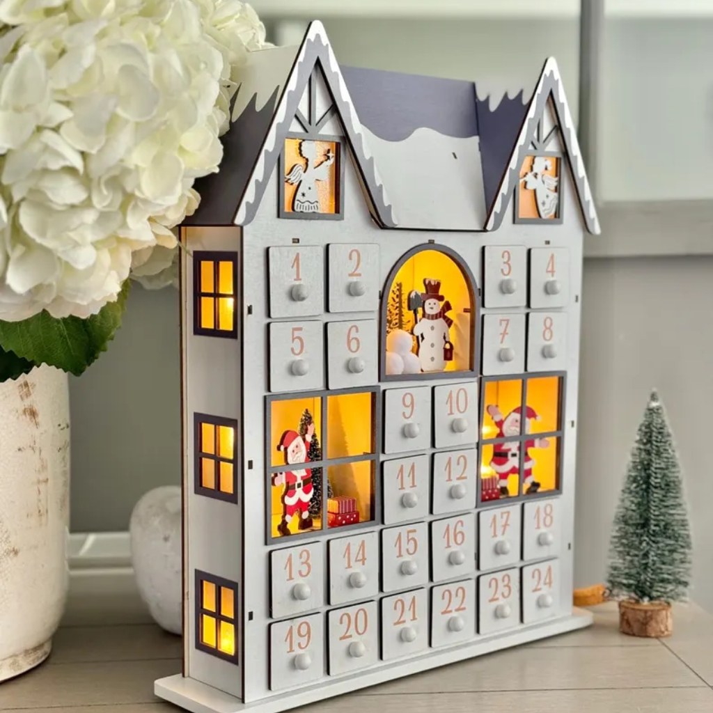 Wooden LED Advent House © LescaleFurnishings | etsy.com