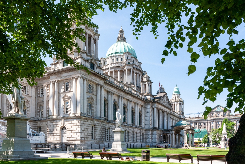 Belfast City Hall © Dimitry Ankin | Pexels canva.com