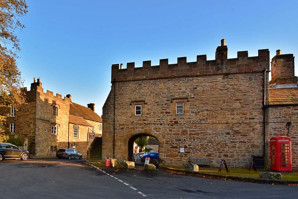 Former Abbey Gatehouse and Abbot's Lodge  © essentially-england.com