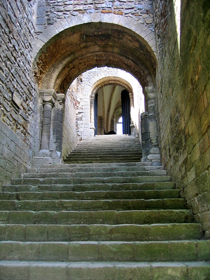 Steps Up To The Waiting Room © essentially-england.com