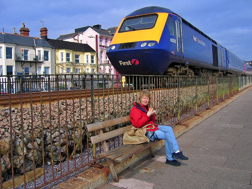 Trainspotter's Delight with a Relaxing Sea View © essentially-england.com