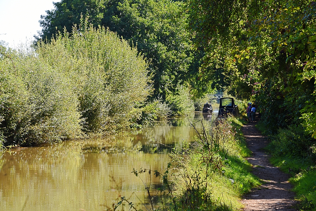 Peaceful Canal Scene During our Edstone Aqueduct Walk © essentially-england.com