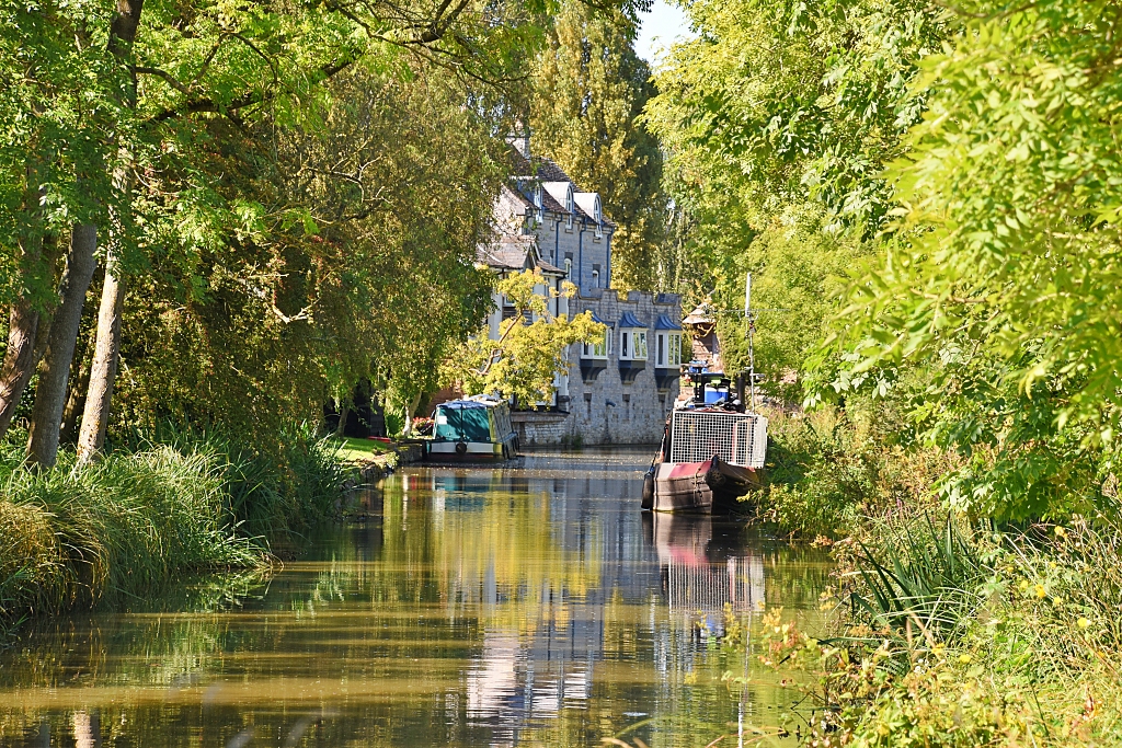 The View Whilst Walking Back Towards Bridge 59 on the Stratford-upon-Avon Canal © essentially-england.com