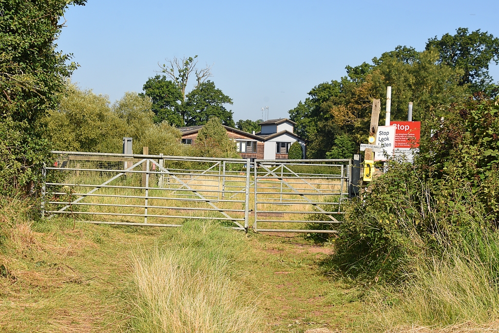 The First Railway Crossing During our Edstone Aqueduct Walk © essentially-england.com