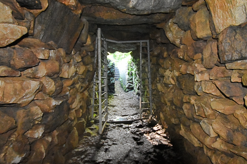 Entrance/Exit to Halliggye Fogou (Point 6 on Map) © essentially-england.com