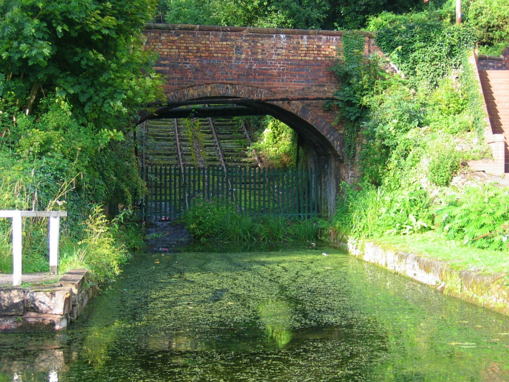 The Hay Incline Plane and Coalport Canal © essentially-england.com