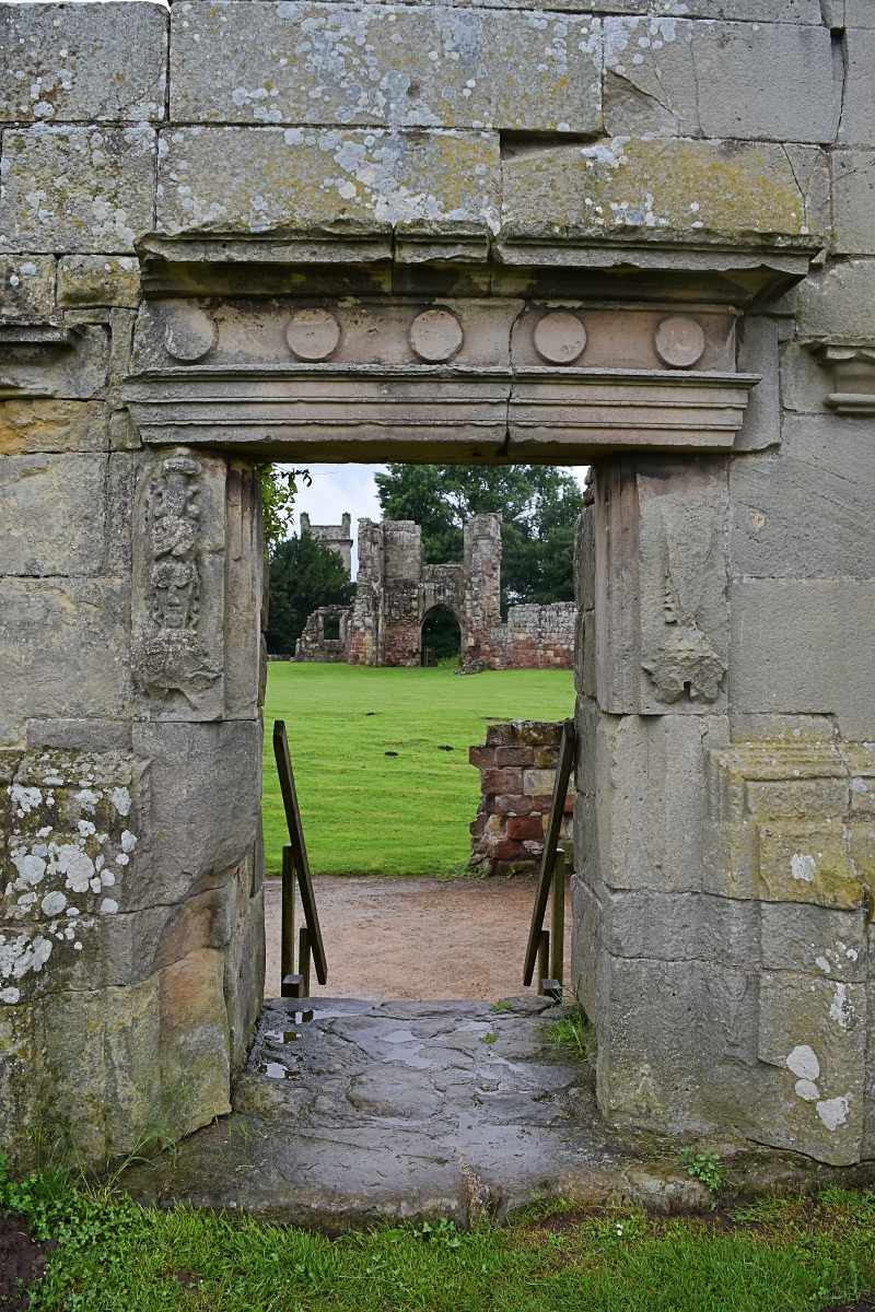 Detailed Carvings in the Stonework of the Elizabethan Wing © essentially-england.com