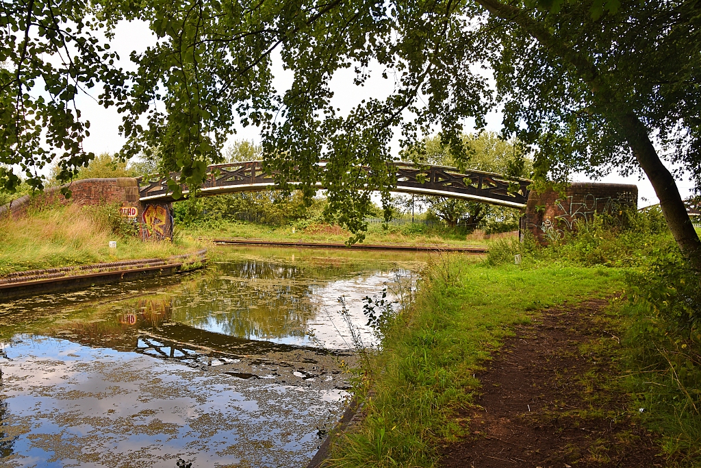 Netherton Tunnel Branch Canal Junction with Birmingham New Mainline Canal © essentially-england.com