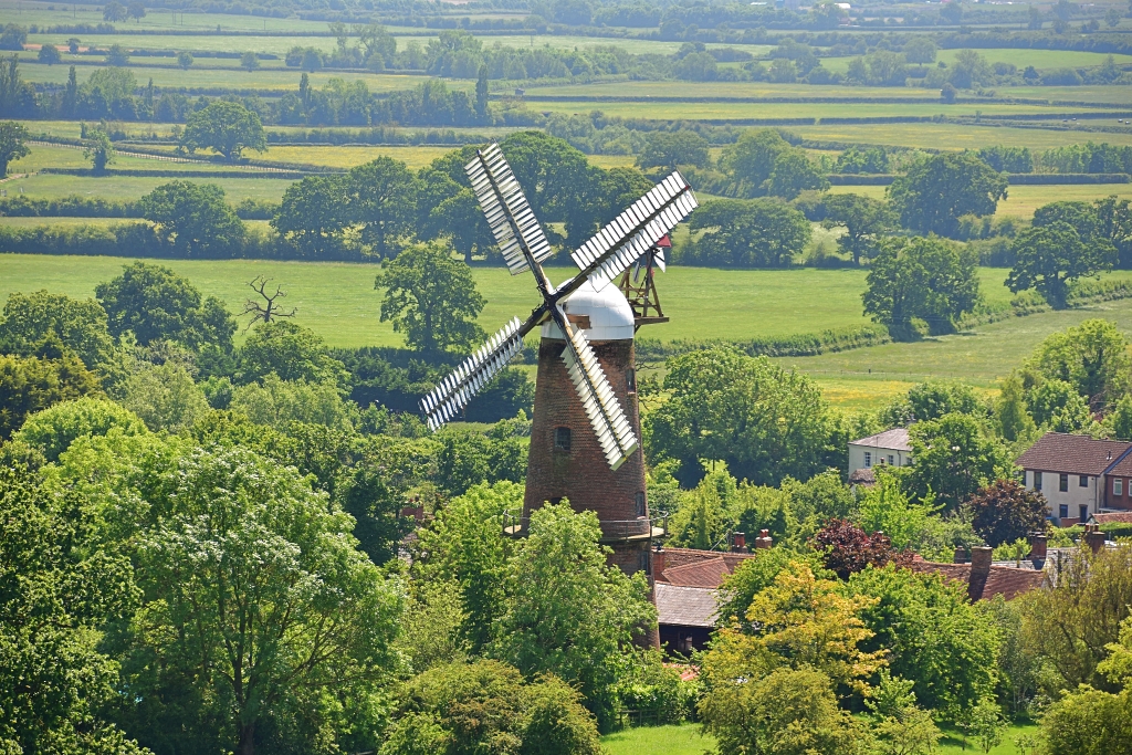 Quainton Windmill from Mill Hill © essentially-england.com