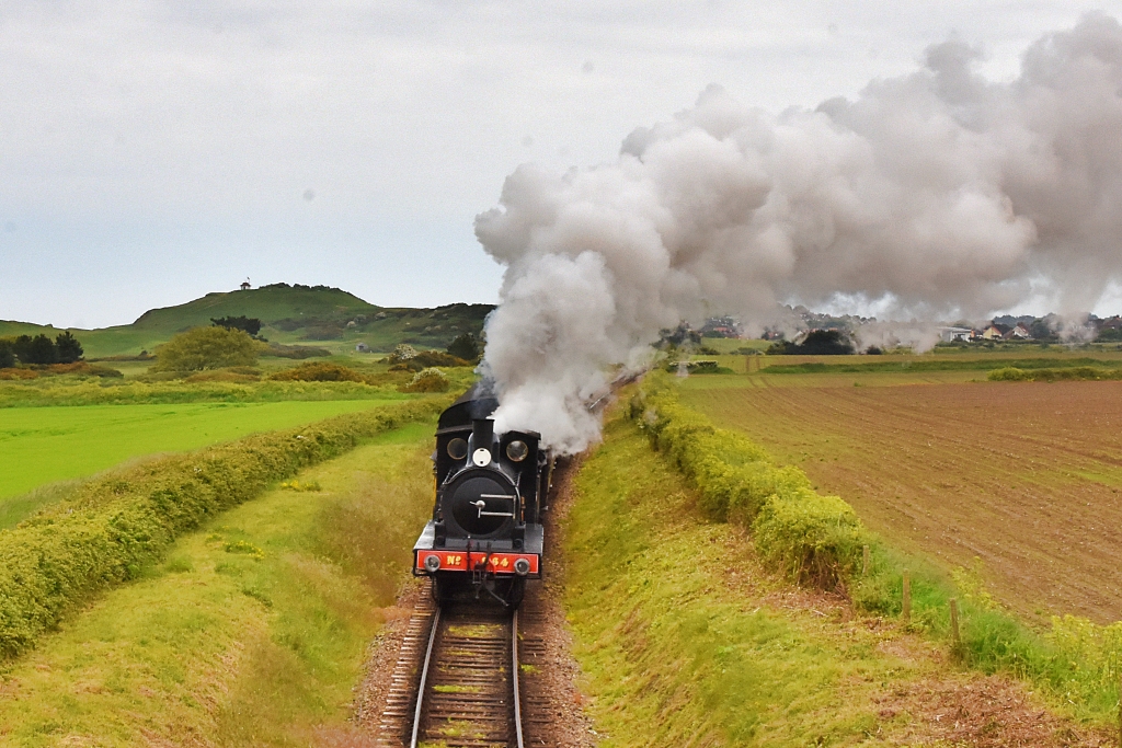GER Y14 – 564 Heading Towards Weybourne from Sheringham © essentially-england.com