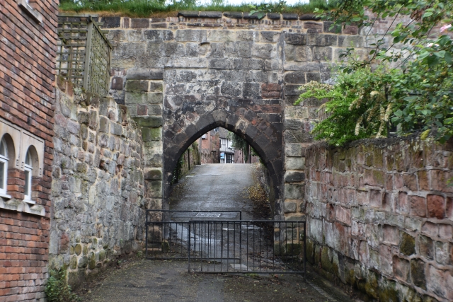 Traitors gate in part of the medieval Shrewsbury city wall &copy; essentially-england.com