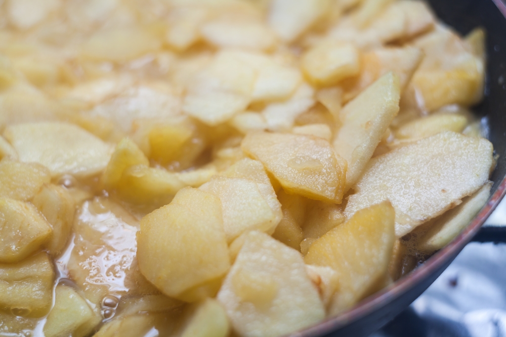 Stewing Apples for Friar's Omelet
© zmurciuk | Getty Images canva.com
