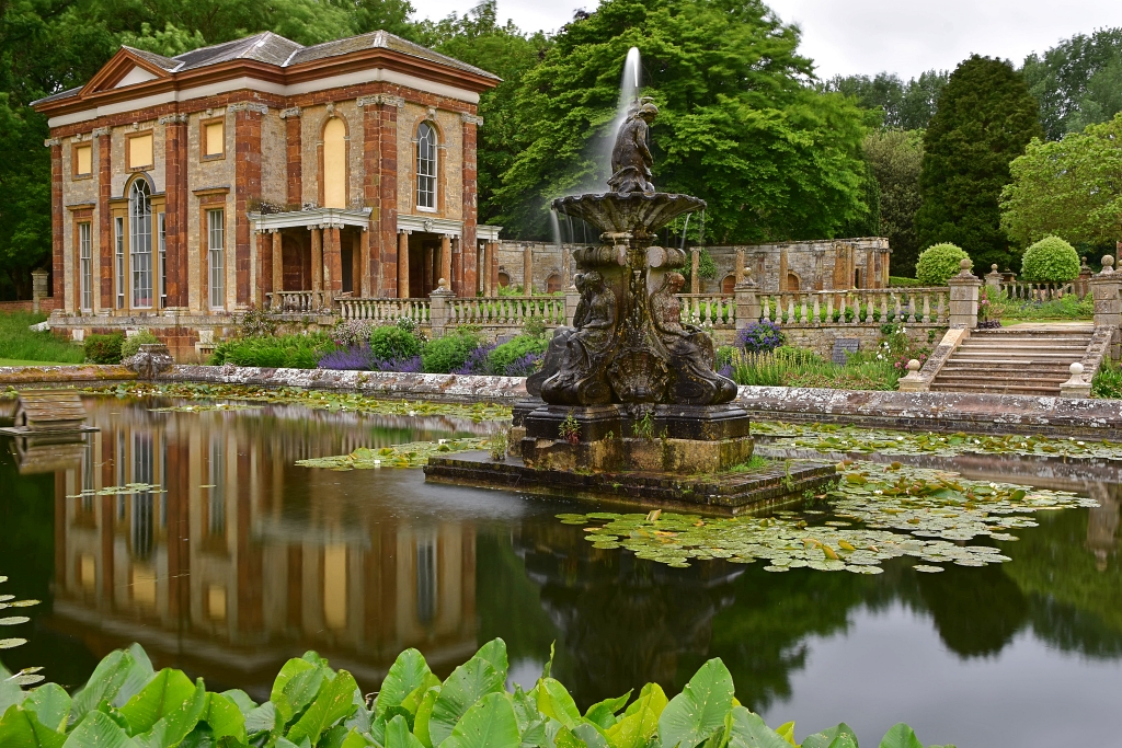 The Pond and West Pavilion © essentially-england.com