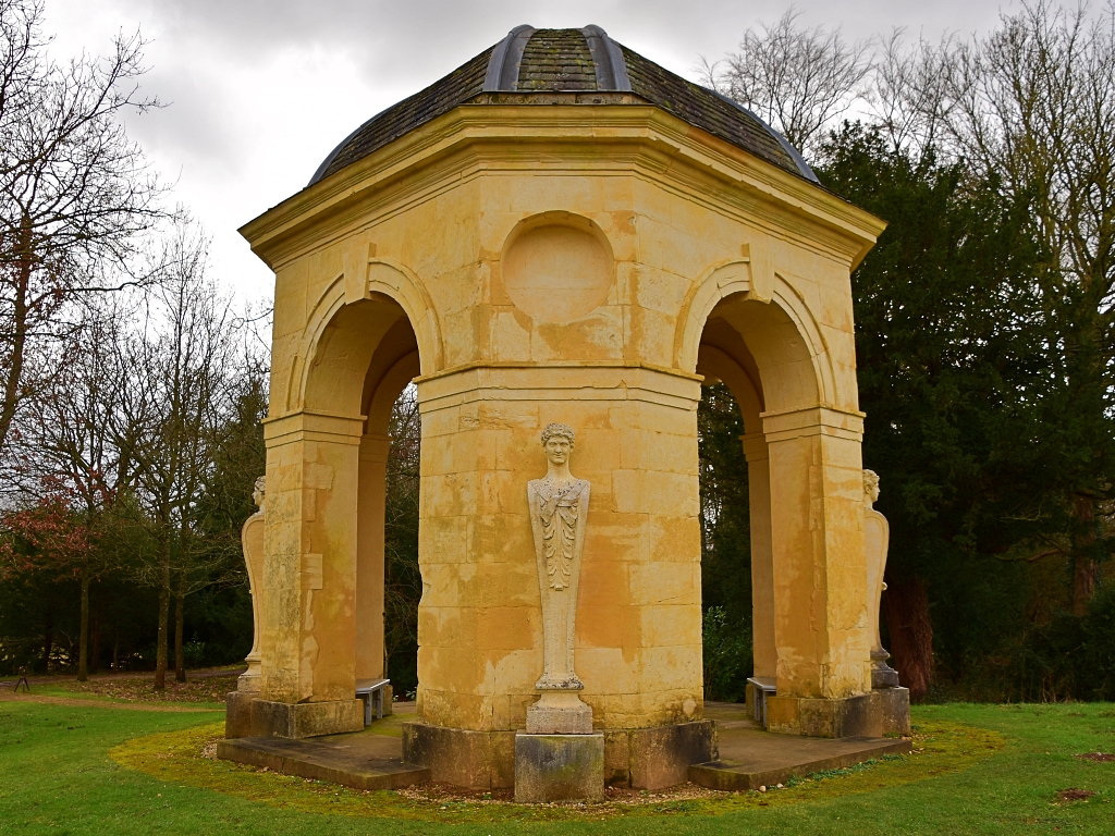 The Fane of Pastoral Poetry in Stowe Gardens © essentially-england.com