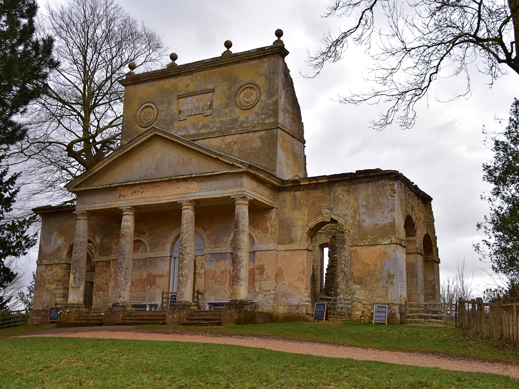 The Temple of Friendship in Stowe Gardens © essentially-england.com
