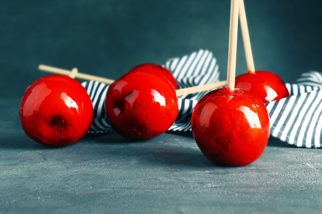 Toffee Apples © pixelshot | canva.com