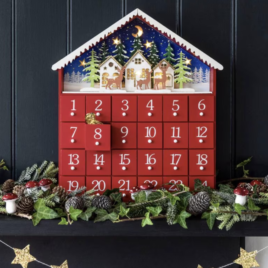 Personalised Wooden Light-up Advent Calendar © DepartmentOfGifting | etsy.com