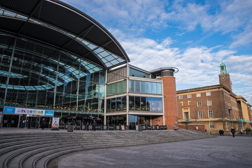 The Forum Next to The City Hall © Chris Dorney | depositphotos.com