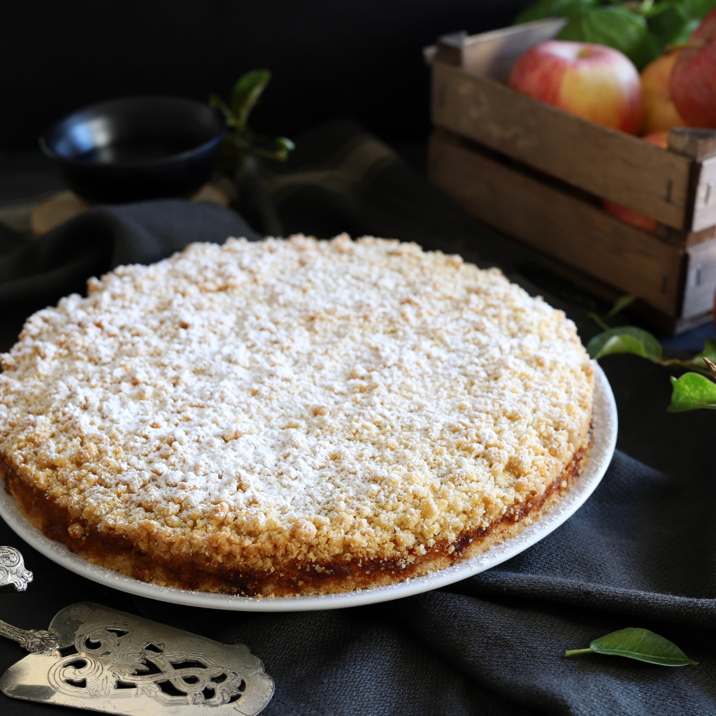 Apple Crumble Cake © Grazziela Bursuc | Getty Images canva.com