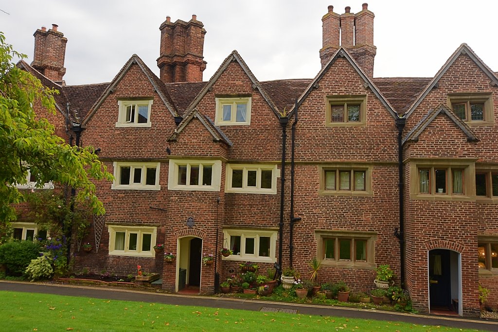 The Grammar Schoolhouse in St. Leonard's Close © essentially-england.com