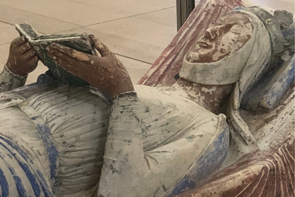 Effigy of Eleanor of Aquitaine at Fontevraud Abbey, France © lynnebeclu | Getty Images canva.com