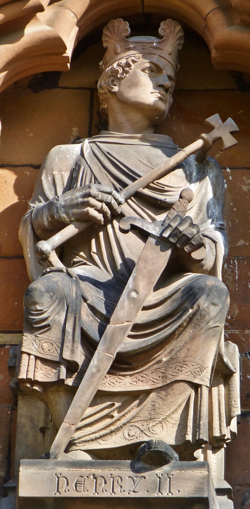 Lichfield Cathedral King Henry II Statue © essentially-england.com