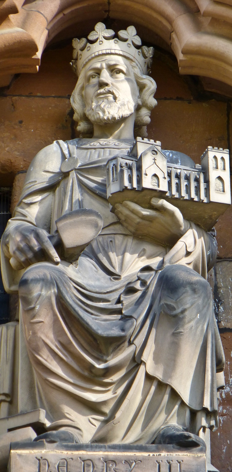 Lichfield Cathedral King Henry III Statue © essentially-england.com