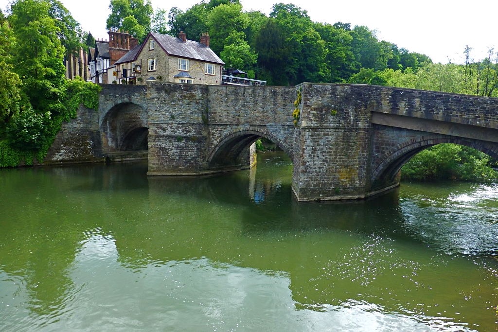 Ludford Bridge © essentially-england.com