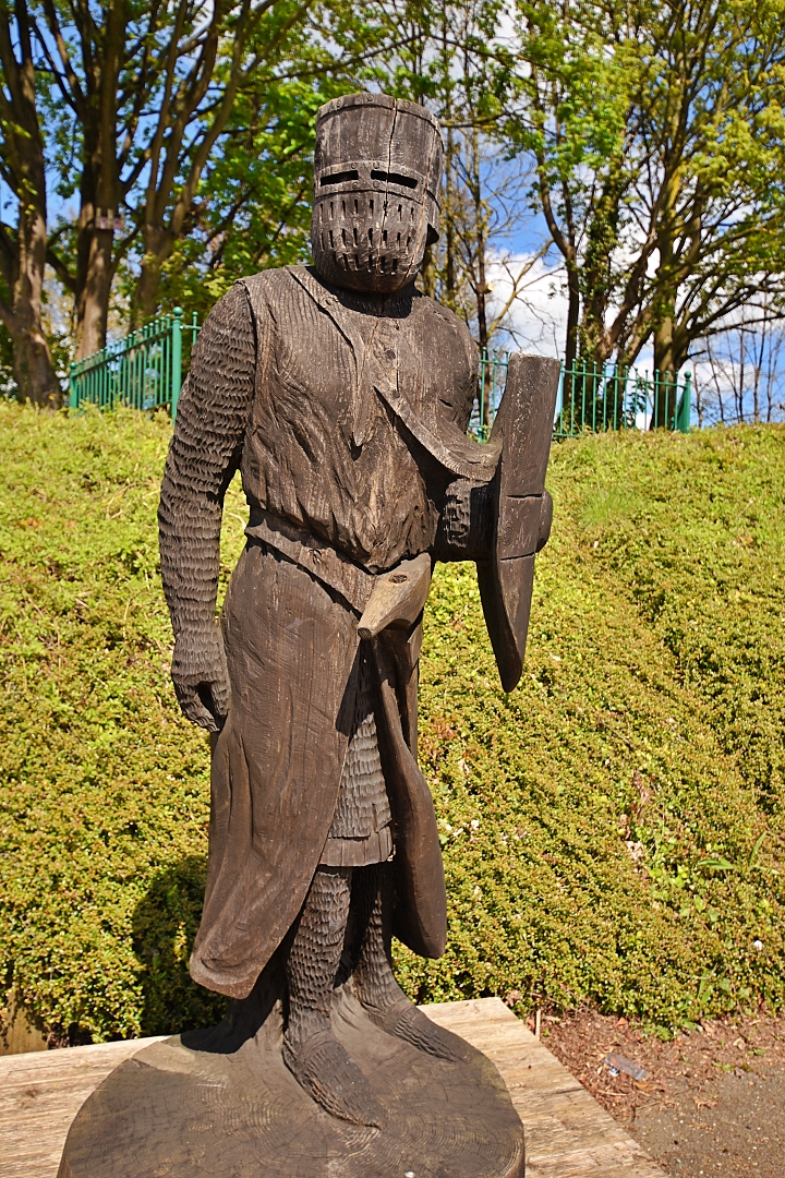 C1250 Northampton Knight © essentially-england.com