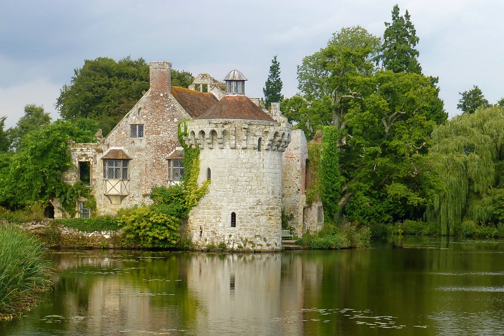 Old Scotney Castle © essentially-england.com