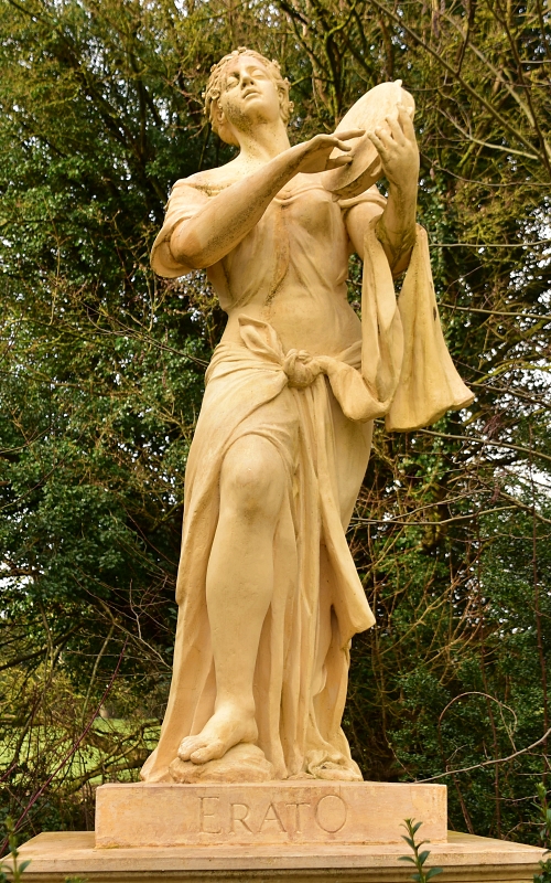 Erato Statue Beside the Doric Arch in Stowe Gardens © essentially-england.com