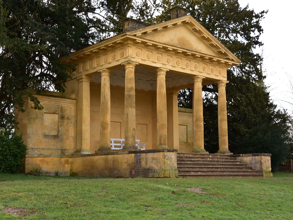 The Western Lake Pavilion in Stowe Gardens © essentially-england.com