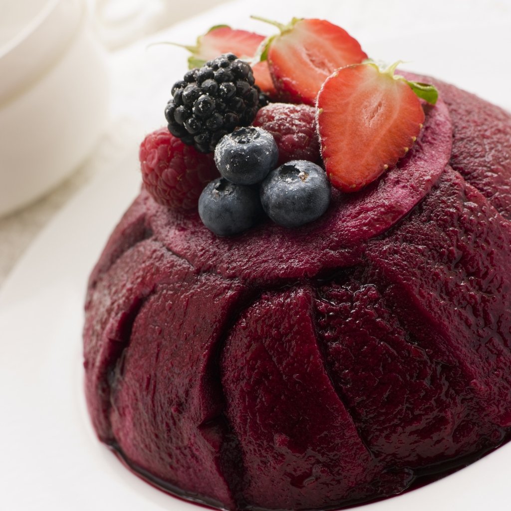 Summer Pudding © Monkey Business Images canva.com