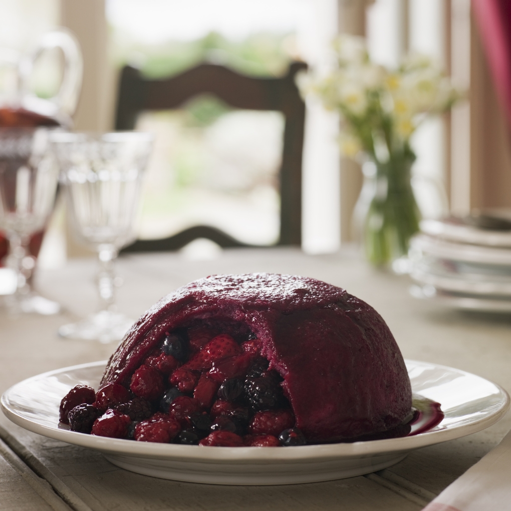 Summer Pudding © Monkey Business Images | canva.com