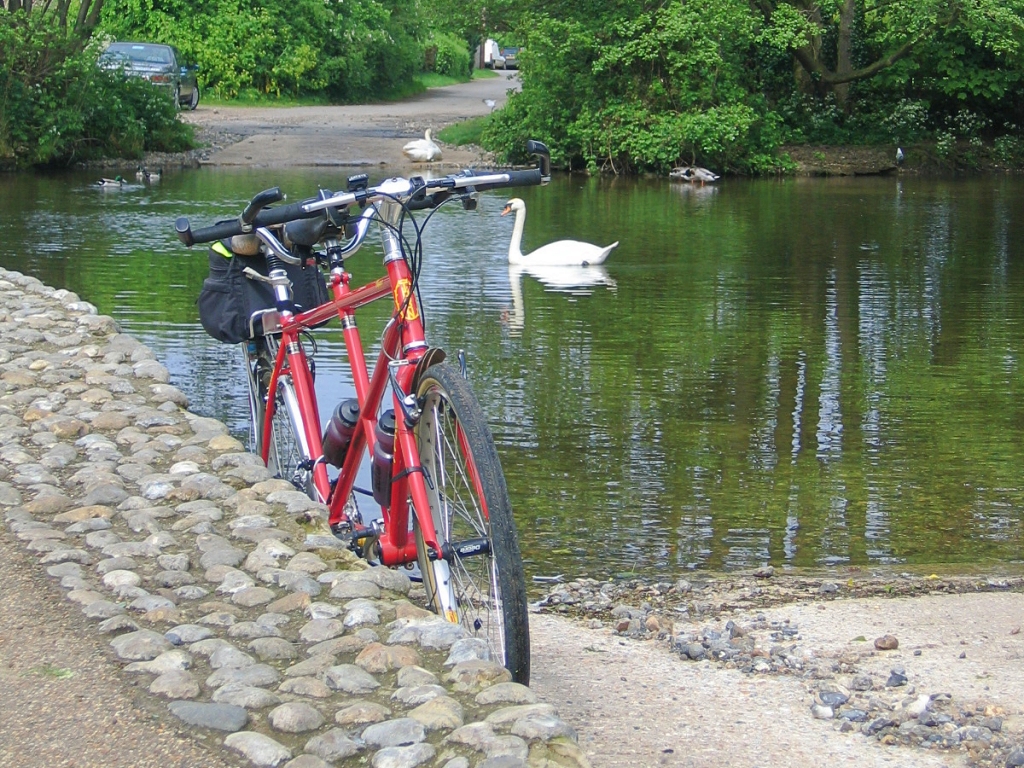 Taking a Break at Glandford Ford © essentially-england.com