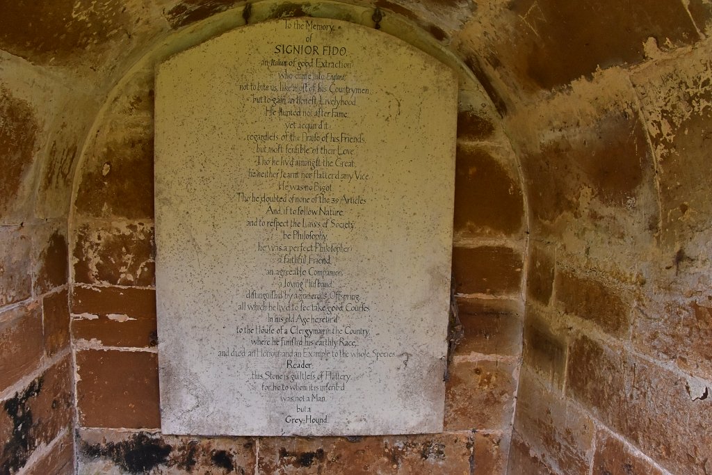 Grey Hound Memorial in the Temple of British Worthies © essentially-england.com