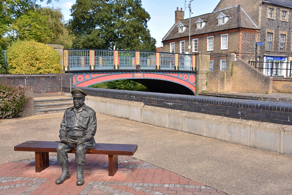 Town Bridge and the Captain Mainwaring Statue © essentially-england.com