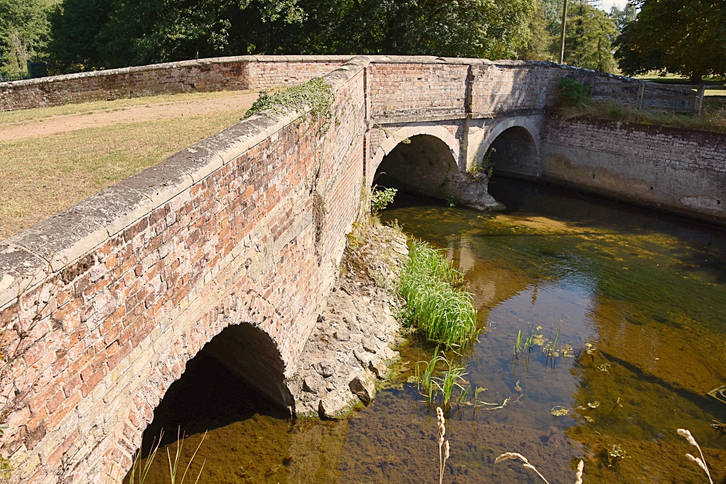 Melford Bridge © essentially-england.com