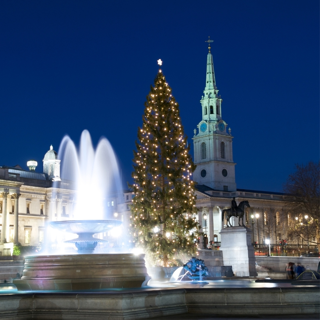 Trafalgar Square at Christmas © Johnny Grieg | Getty Images canva.com