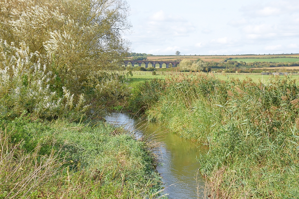 The River Welland and Welland Viaduct © essentially-england.com